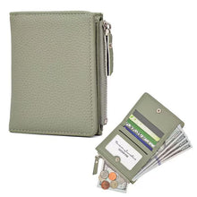 画像をギャラリービューアに読み込む, 【2026春のビッグセール開催！】紙幣と小銭を収納できる本革の三つ折り財布。お札と小銭のポケットが同じ方向を向いているので、コンパクトでスタイリッシュなので、ギフトにも最適です。
